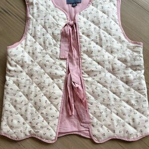 Quilted Floral Tie-Front Vest in Light Pink and Cream